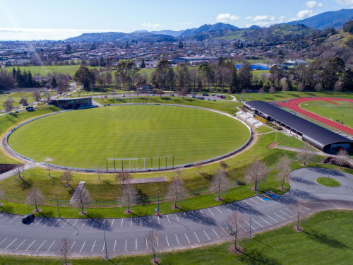 SaxtonFields035 Oval and Parking
