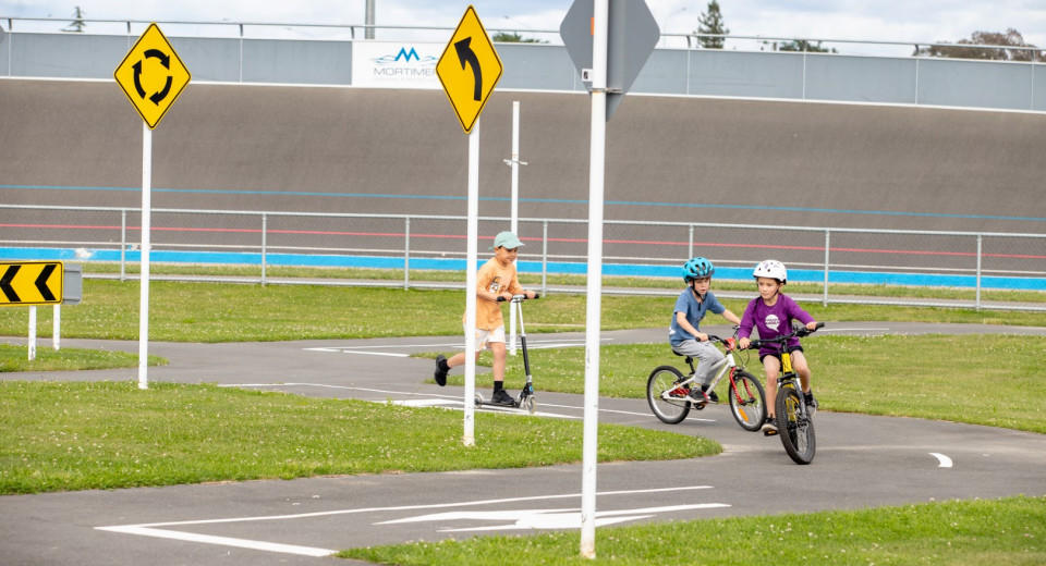 TimCuff SaxtonFieldsPlay44 Large